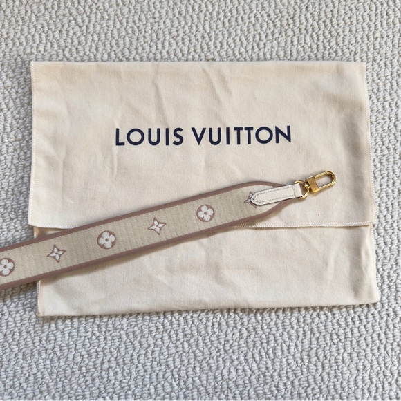 NWT Louis Vuitton Diane Cream Satchel Purse - Picture 16 of 17